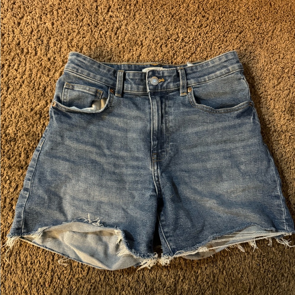 H&M Highwaisted Jean Shorts (Black and Blue) both in great condition